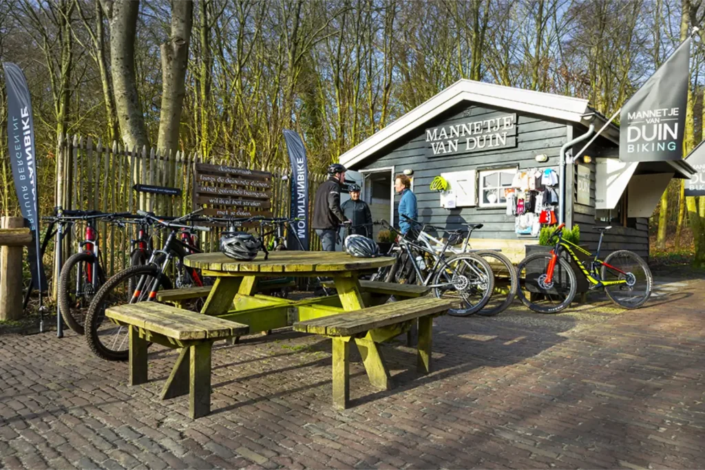 Mannetje van duin extern square kfc